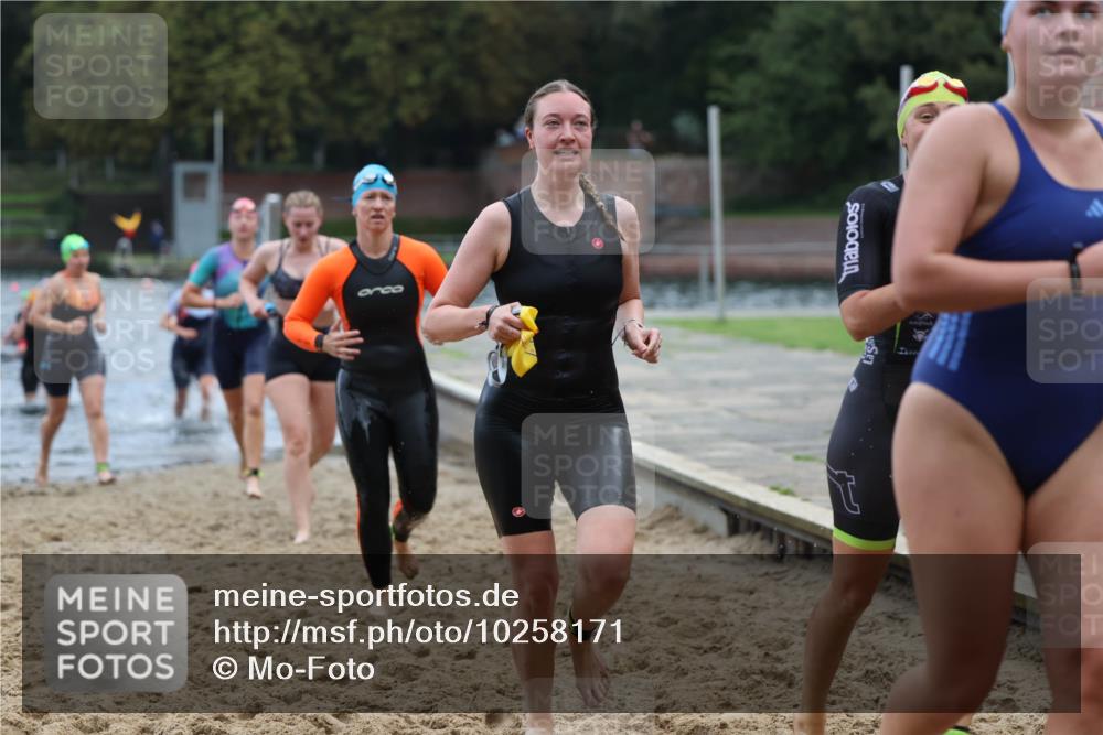 13.09.2026 - Stadtparktriathlon Mo-Foto http://msf.ph/oto/10258171 13.09.2026 11:12:20 Schwimmen 709, 726, 731, 749, 766, 769, 771, 778, 785, 814, 817, 820, 821, 823, 1800 meine-sportfotos.de