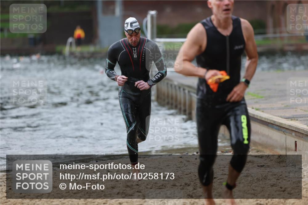 13.09.2026 - Stadtparktriathlon Mo-Foto http://msf.ph/oto/10258173 13.09.2026 11:51:56 Schwimmen 985, 1053 meine-sportfotos.de