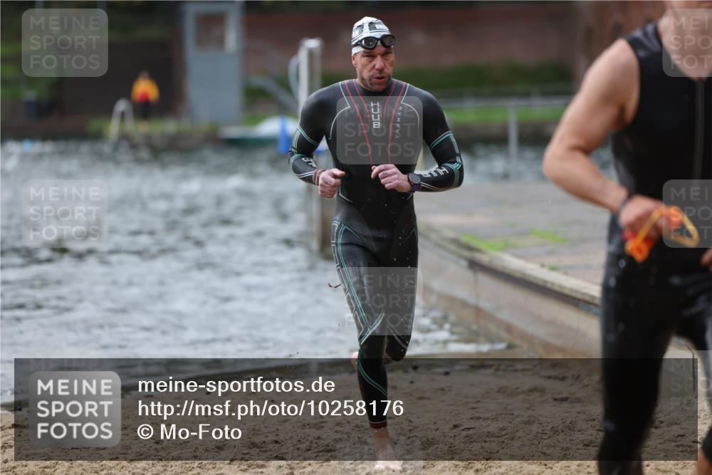 13.09.2026 - Stadtparktriathlon Mo-Foto http://msf.ph/oto/10258176 13.09.2026 11:51:56 Schwimmen 985, 1053 meine-sportfotos.de