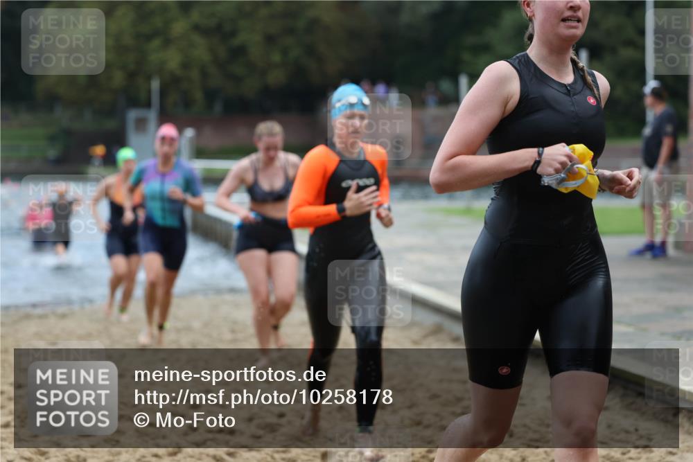 13.09.2026 - Stadtparktriathlon Mo-Foto http://msf.ph/oto/10258178 13.09.2026 11:12:21 Schwimmen 709, 726, 731, 749, 766, 769, 771, 778, 785, 814, 817, 820, 821, 823, 1800 meine-sportfotos.de