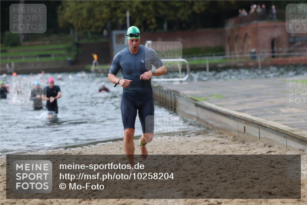 13.09.2026 - Stadtparktriathlon Mo-Foto http://msf.ph/oto/10258204 13.09.2026 11:52:12 Schwimmen 1030, 1048, 1060 meine-sportfotos.de