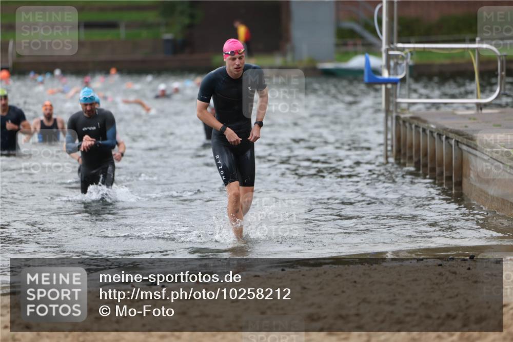 13.09.2026 - Stadtparktriathlon Mo-Foto http://msf.ph/oto/10258212 13.09.2026 11:52:17 Schwimmen 997, 1030, 1048, 1060 meine-sportfotos.de