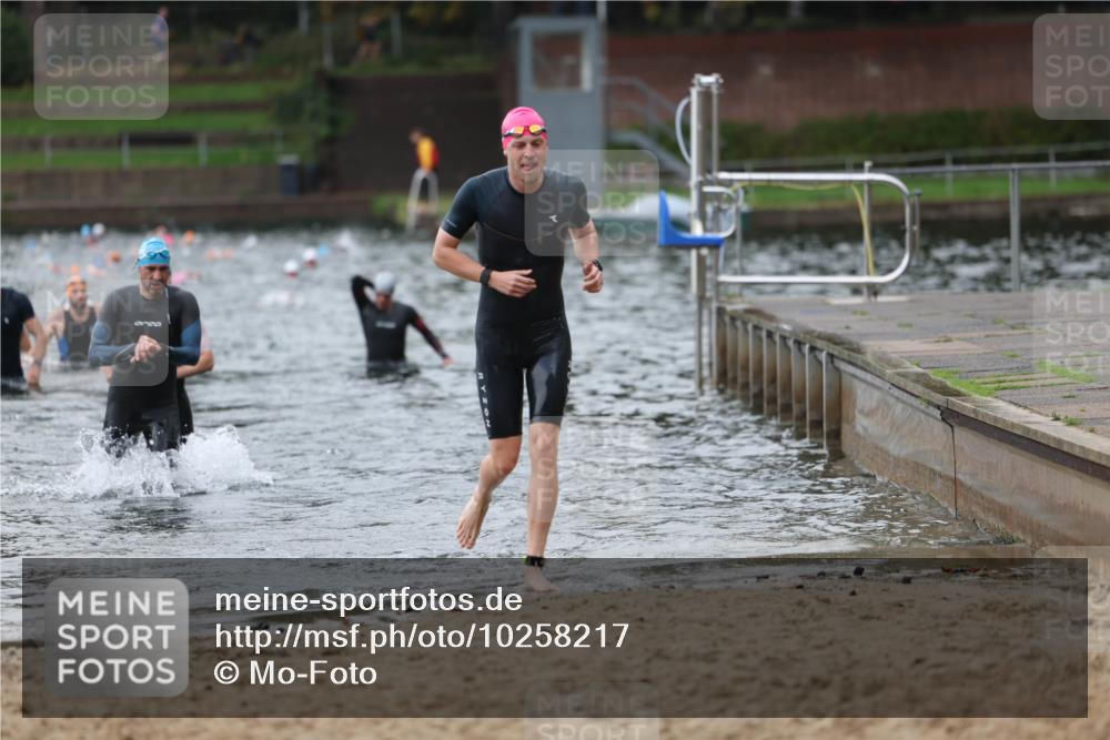 13.09.2026 - Stadtparktriathlon Mo-Foto http://msf.ph/oto/10258217 13.09.2026 11:52:18 Schwimmen 997, 1048, 1049, 1060 meine-sportfotos.de