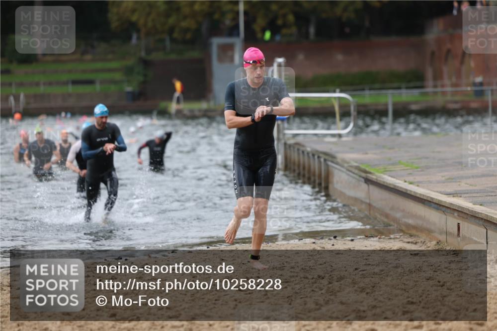 13.09.2026 - Stadtparktriathlon Mo-Foto http://msf.ph/oto/10258228 13.09.2026 11:52:19 Schwimmen 997, 1048, 1049, 1060 meine-sportfotos.de