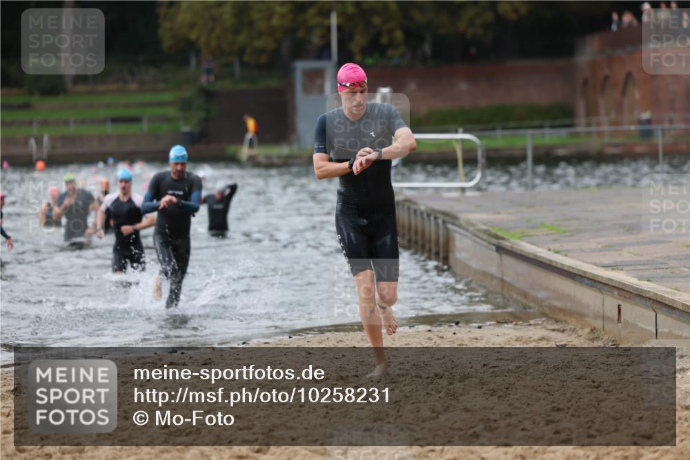 13.09.2026 - Stadtparktriathlon Mo-Foto http://msf.ph/oto/10258231 13.09.2026 11:52:20 Schwimmen 997, 1048, 1049, 1060 meine-sportfotos.de