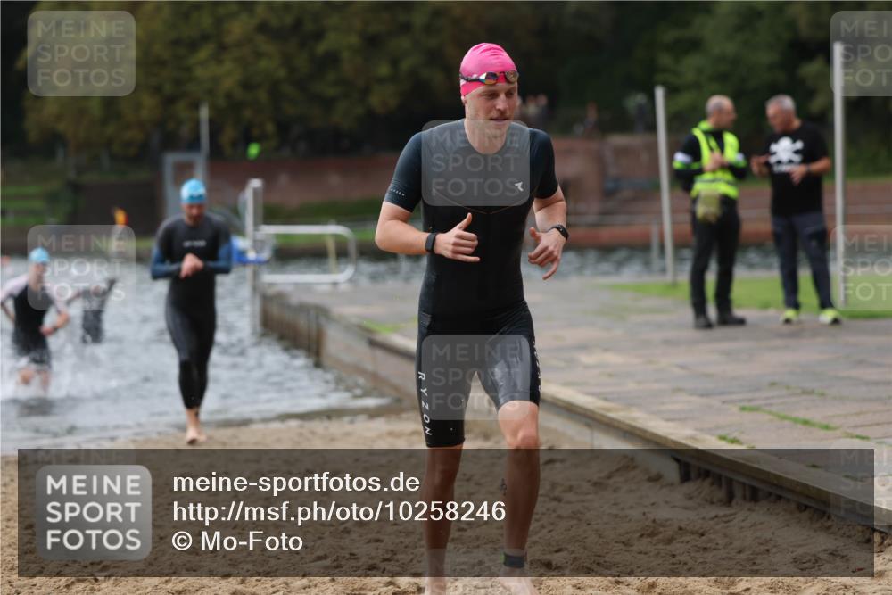 13.09.2026 - Stadtparktriathlon Mo-Foto http://msf.ph/oto/10258246 13.09.2026 11:52:22 Schwimmen 997, 1037, 1048, 1049, 1060 meine-sportfotos.de