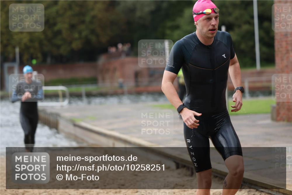 13.09.2026 - Stadtparktriathlon Mo-Foto http://msf.ph/oto/10258251 13.09.2026 11:52:23 Schwimmen 997, 1037, 1048, 1049, 1060 meine-sportfotos.de