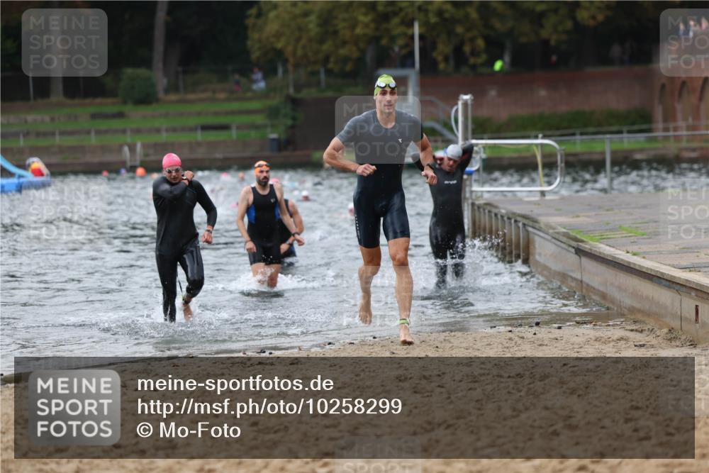13.09.2026 - Stadtparktriathlon Mo-Foto http://msf.ph/oto/10258299 13.09.2026 11:52:32 Schwimmen 958, 964, 999, 1009, 1037, 1049 meine-sportfotos.de