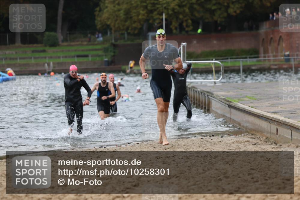 13.09.2026 - Stadtparktriathlon Mo-Foto http://msf.ph/oto/10258301 13.09.2026 11:52:32 Schwimmen 958, 964, 999, 1009, 1037, 1049 meine-sportfotos.de