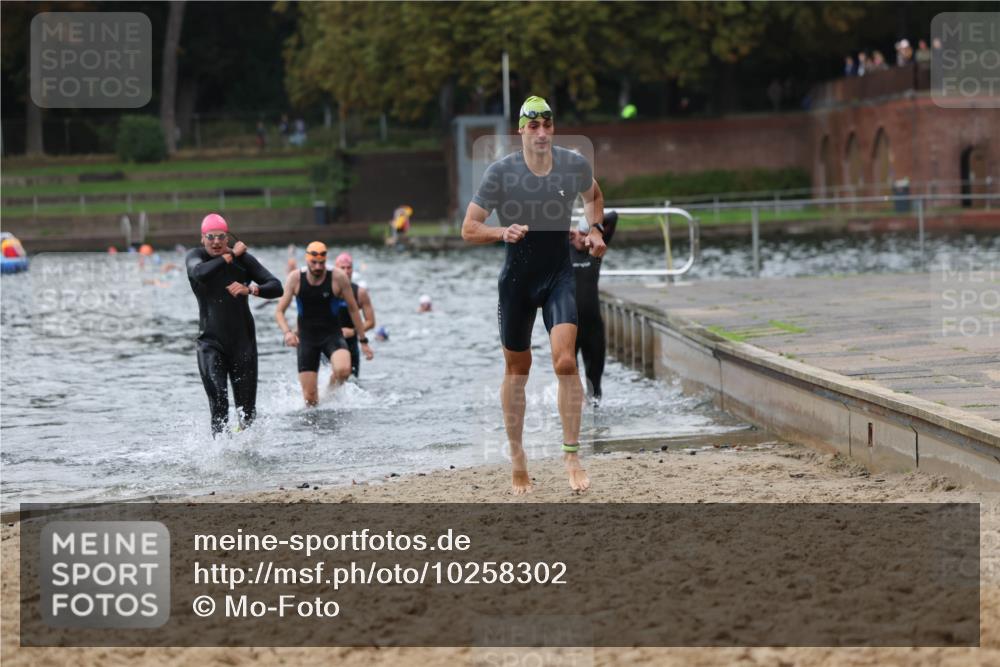 13.09.2026 - Stadtparktriathlon Mo-Foto http://msf.ph/oto/10258302 13.09.2026 11:52:33 Schwimmen 958, 964, 999, 1009, 1037, 1049 meine-sportfotos.de