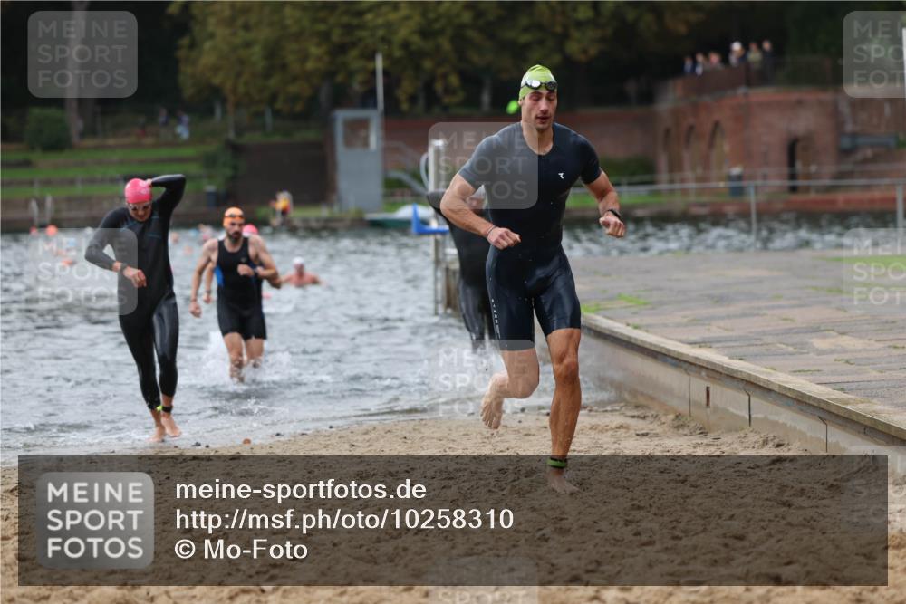 13.09.2026 - Stadtparktriathlon Mo-Foto http://msf.ph/oto/10258310 13.09.2026 11:52:34 Schwimmen 958, 964, 999, 1009, 1037, 1049 meine-sportfotos.de