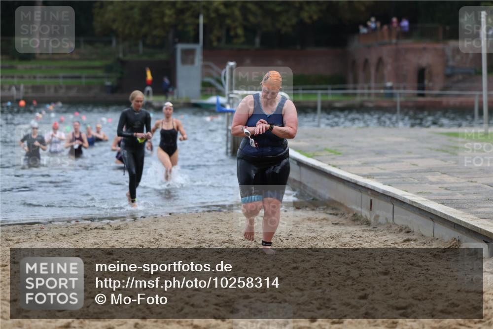 13.09.2026 - Stadtparktriathlon Mo-Foto http://msf.ph/oto/10258314 13.09.2026 11:12:39 Schwimmen 713, 789, 793, 799 meine-sportfotos.de