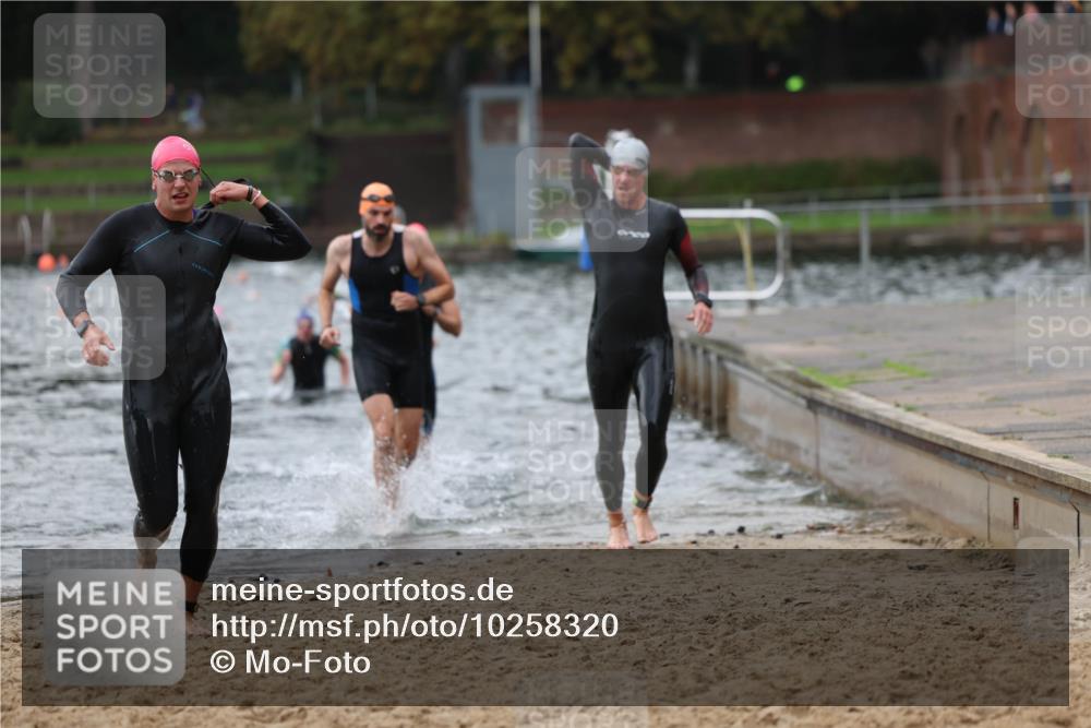 13.09.2026 - Stadtparktriathlon Mo-Foto http://msf.ph/oto/10258320 13.09.2026 11:52:35 Schwimmen 958, 964, 999, 1009, 1037, 1049 meine-sportfotos.de