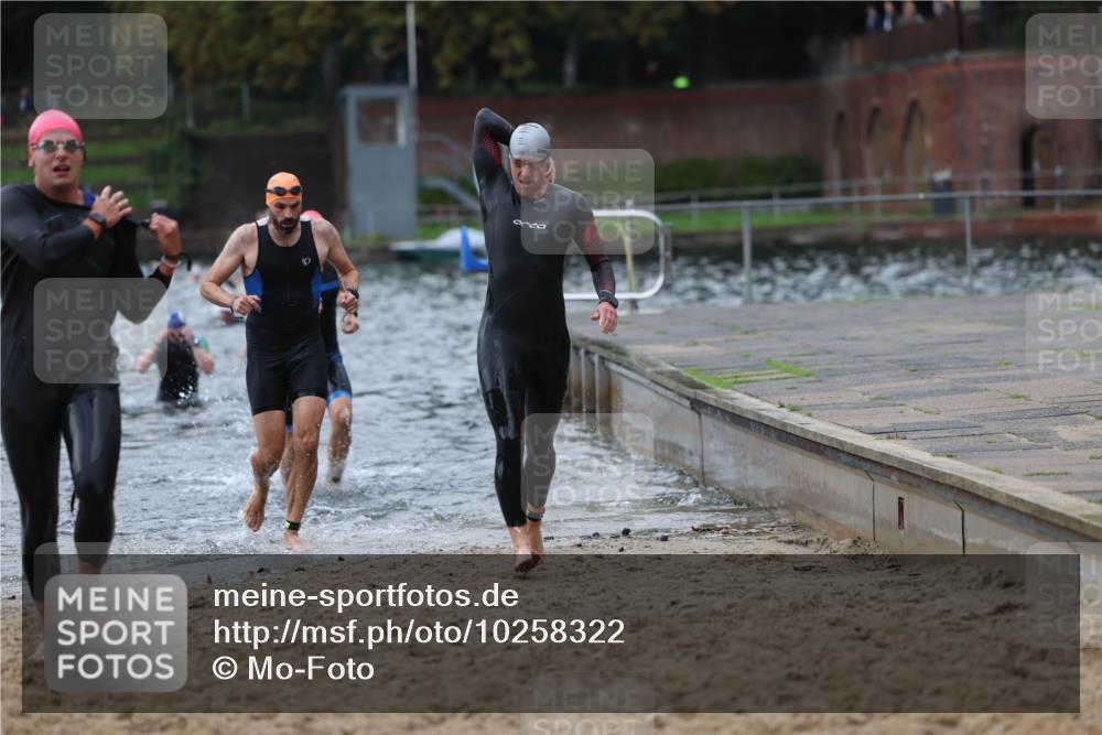 13.09.2026 - Stadtparktriathlon Mo-Foto http://msf.ph/oto/10258322 13.09.2026 11:52:36 Schwimmen 958, 964, 999, 1009, 1037, 1049 meine-sportfotos.de