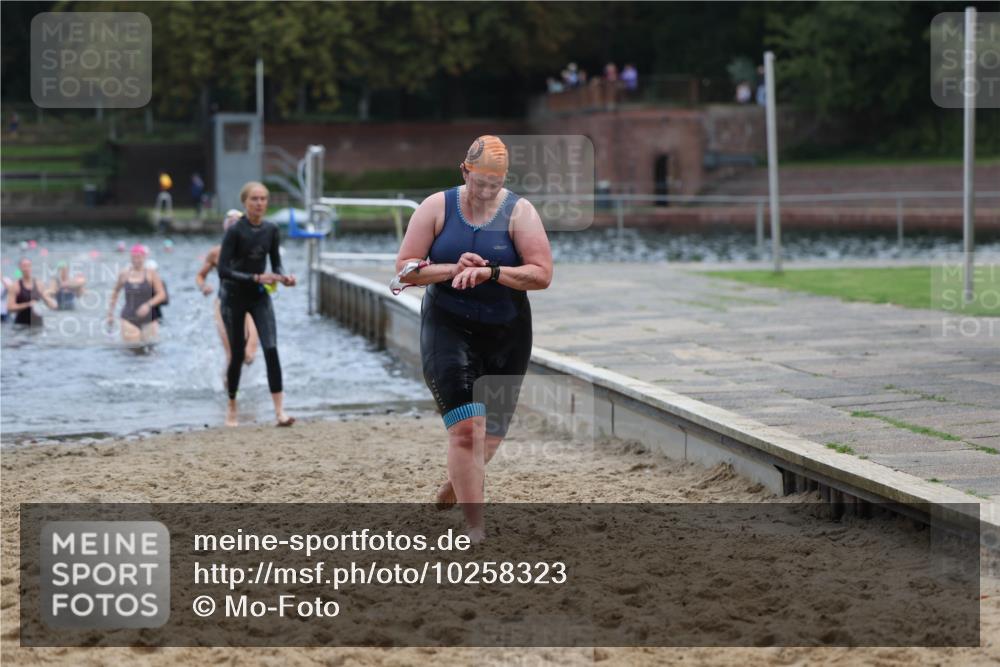 13.09.2026 - Stadtparktriathlon Mo-Foto http://msf.ph/oto/10258323 13.09.2026 11:12:40 Schwimmen 713, 789, 793, 799 meine-sportfotos.de
