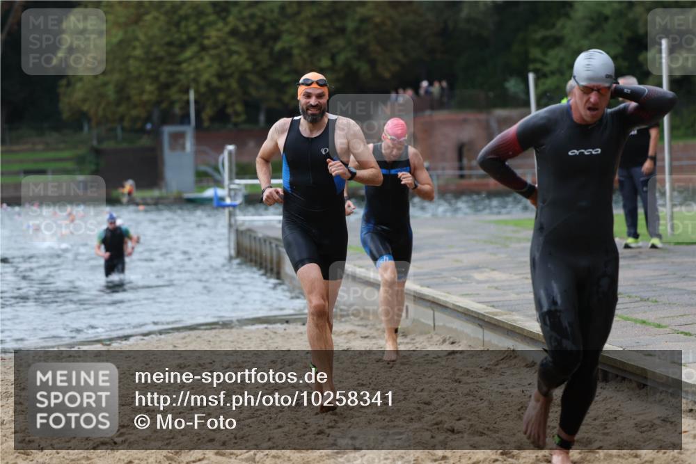 13.09.2026 - Stadtparktriathlon Mo-Foto http://msf.ph/oto/10258341 13.09.2026 11:52:40 Schwimmen 958, 964, 999, 1009, 1028 meine-sportfotos.de