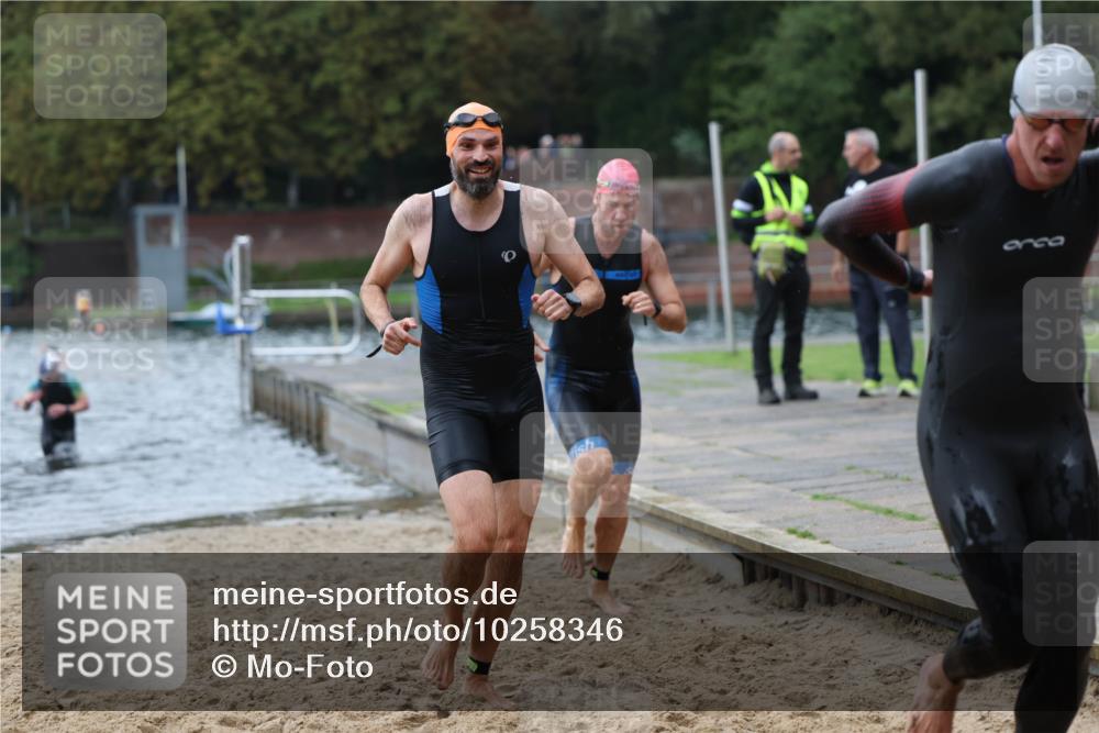 13.09.2026 - Stadtparktriathlon Mo-Foto http://msf.ph/oto/10258346 13.09.2026 11:52:41 Schwimmen 958, 964, 999, 1009, 1028 meine-sportfotos.de