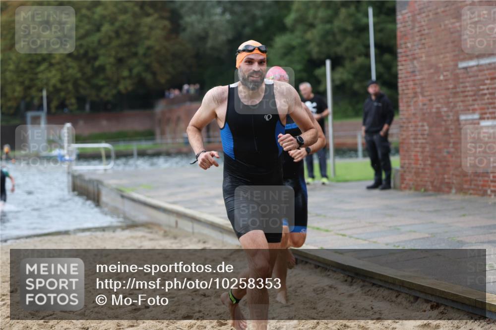 13.09.2026 - Stadtparktriathlon Mo-Foto http://msf.ph/oto/10258353 13.09.2026 11:52:42 Schwimmen 958, 964, 999, 1009, 1028 meine-sportfotos.de
