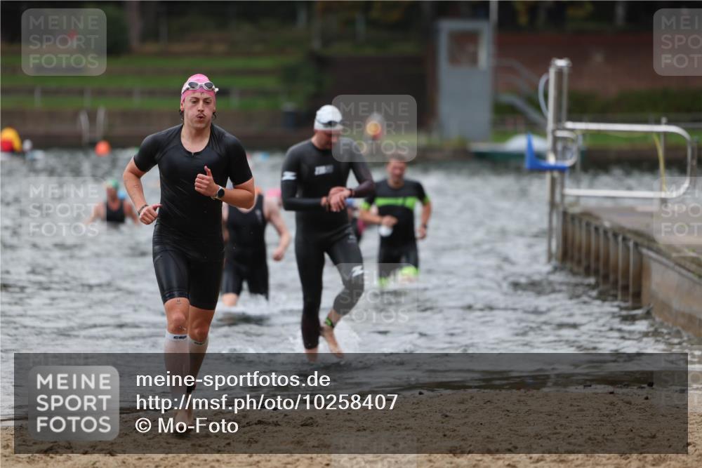 13.09.2026 - Stadtparktriathlon Mo-Foto http://msf.ph/oto/10258407 13.09.2026 11:53:11 Schwimmen 955, 970, 974, 998, 1040 meine-sportfotos.de
