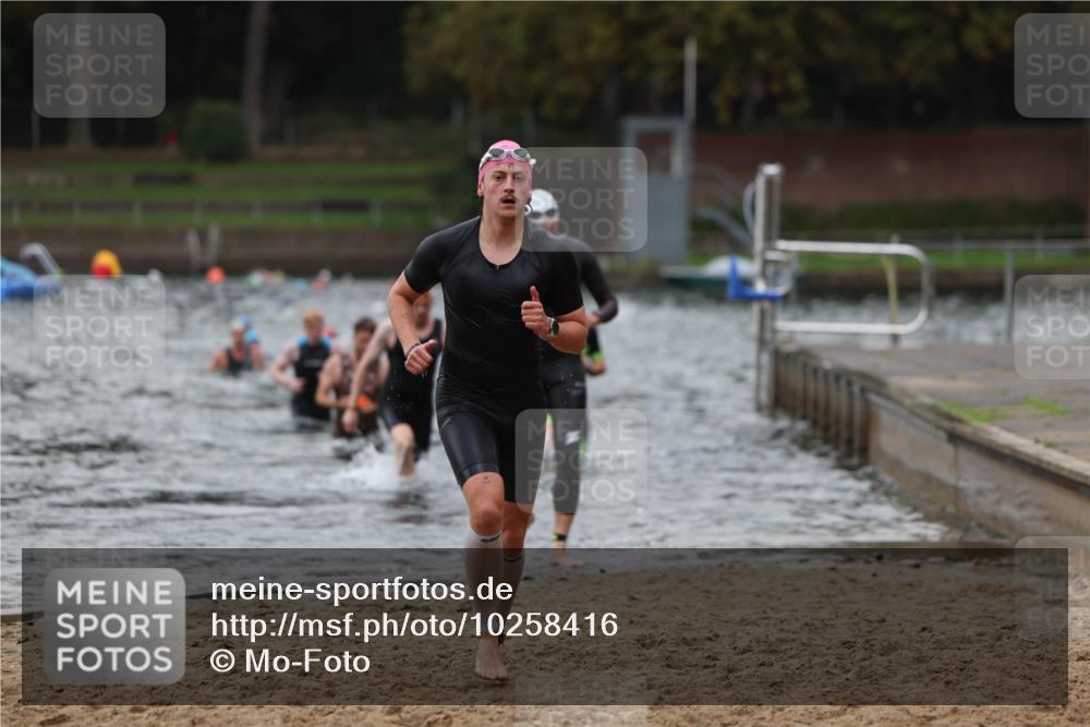 13.09.2026 - Stadtparktriathlon Mo-Foto http://msf.ph/oto/10258416 13.09.2026 11:53:12 Schwimmen 955, 970, 974, 998, 1040 meine-sportfotos.de