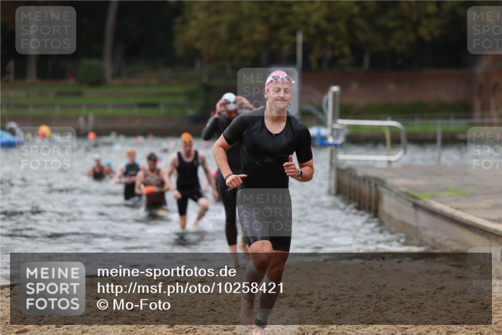 13.09.2026 - Stadtparktriathlon Mo-Foto http://msf.ph/oto/10258421 13.09.2026 11:53:13 Schwimmen 955, 970, 974, 998, 1040 meine-sportfotos.de