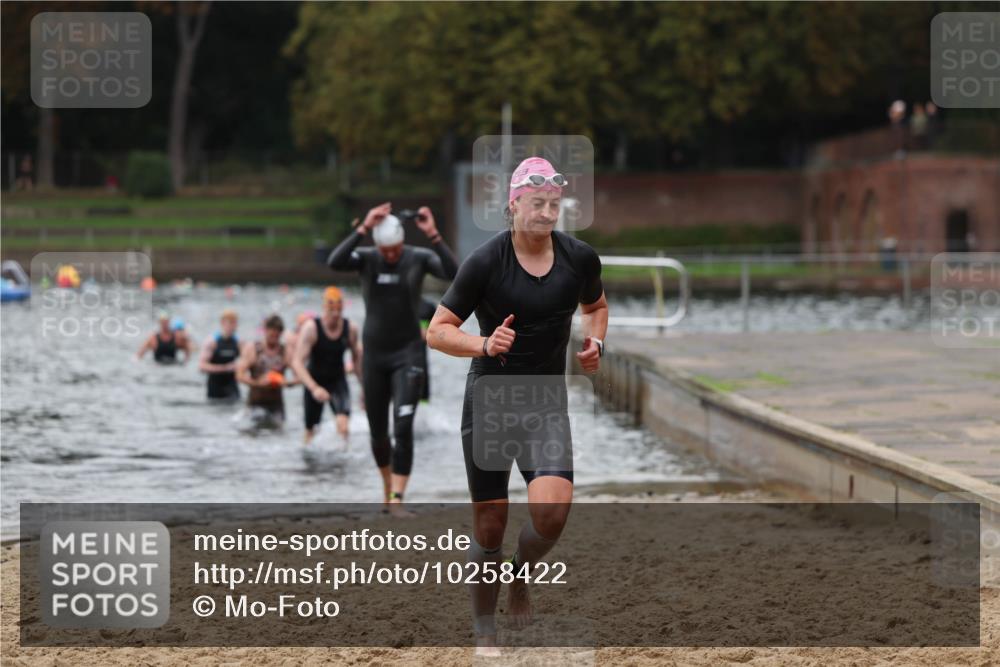 13.09.2026 - Stadtparktriathlon Mo-Foto http://msf.ph/oto/10258422 13.09.2026 11:53:13 Schwimmen 955, 970, 974, 998, 1040 meine-sportfotos.de