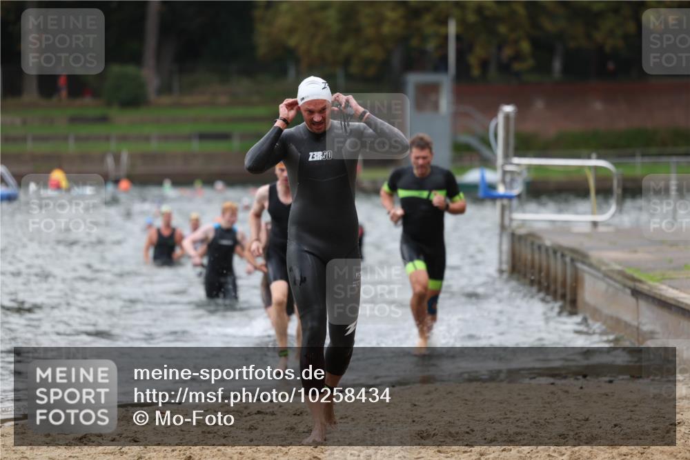 13.09.2026 - Stadtparktriathlon Mo-Foto http://msf.ph/oto/10258434 13.09.2026 11:53:16 Schwimmen 955, 970, 974, 980, 998, 1040 meine-sportfotos.de