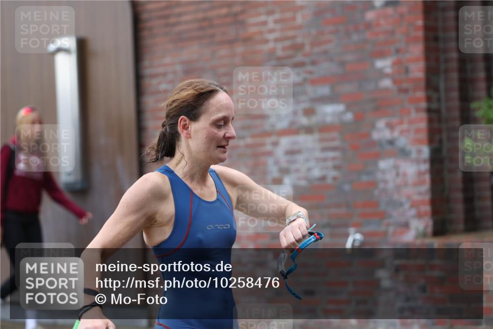 13.09.2026 - Stadtparktriathlon Mo-Foto http://msf.ph/oto/10258476 13.09.2026 11:13:02 Schwimmen 710, 730, 801 meine-sportfotos.de