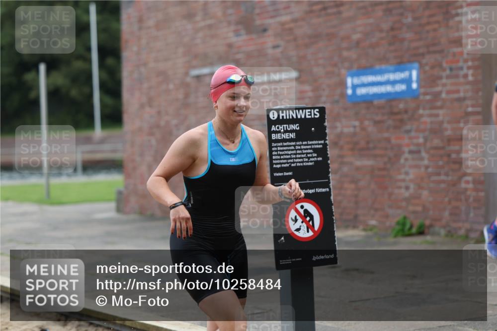 13.09.2026 - Stadtparktriathlon Mo-Foto http://msf.ph/oto/10258484 13.09.2026 11:13:03 Schwimmen 710, 730, 801 meine-sportfotos.de