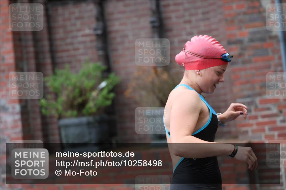 13.09.2026 - Stadtparktriathlon Mo-Foto http://msf.ph/oto/10258498 13.09.2026 11:13:05 Schwimmen 781, 801 meine-sportfotos.de