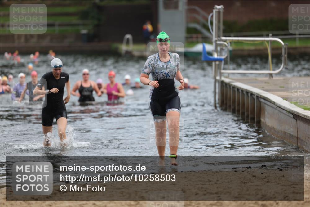 13.09.2026 - Stadtparktriathlon Mo-Foto http://msf.ph/oto/10258503 13.09.2026 11:13:12 Schwimmen 776, 781 meine-sportfotos.de