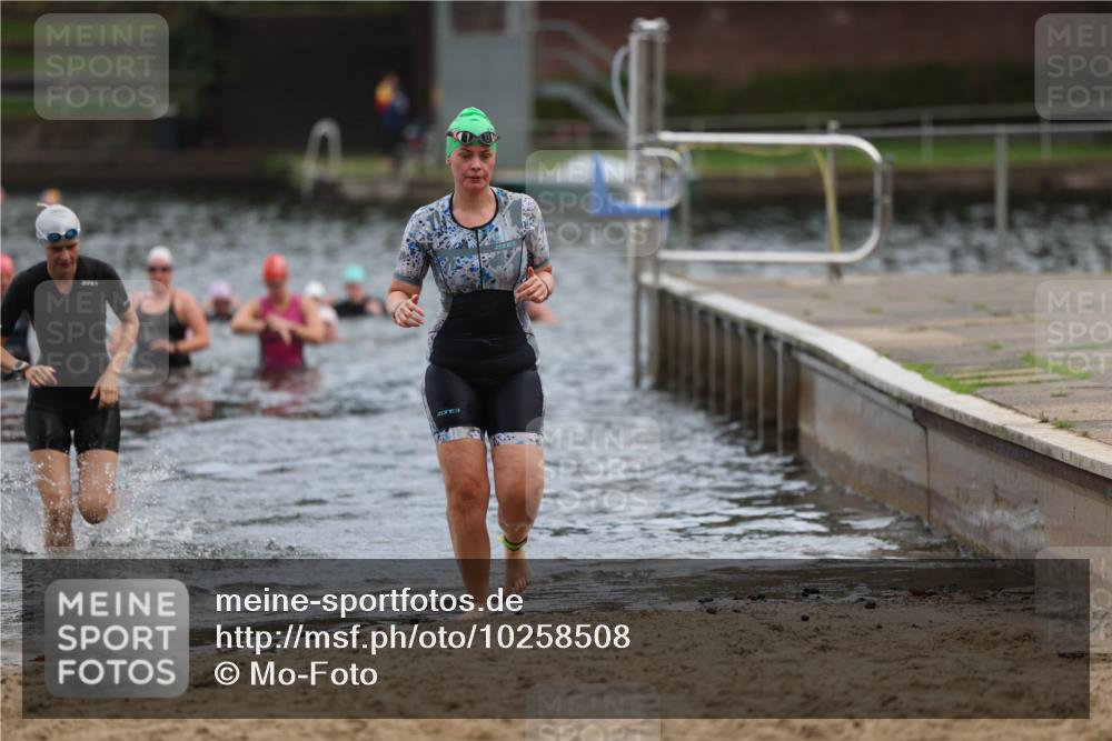 13.09.2026 - Stadtparktriathlon Mo-Foto http://msf.ph/oto/10258508 13.09.2026 11:13:13 Schwimmen 776, 781 meine-sportfotos.de