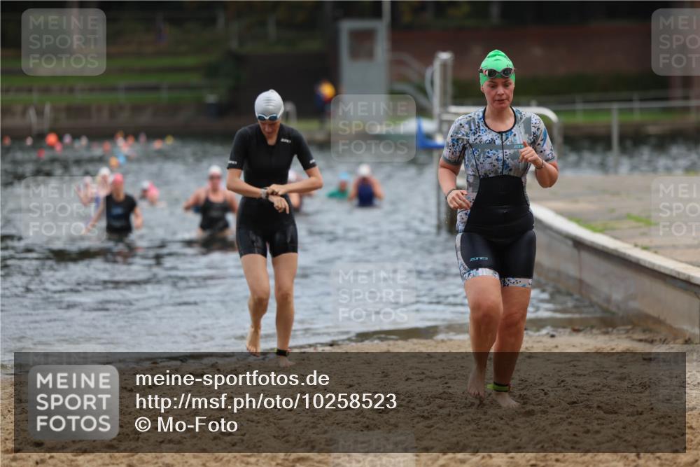 13.09.2026 - Stadtparktriathlon Mo-Foto http://msf.ph/oto/10258523 13.09.2026 11:13:16 Schwimmen 776, 781 meine-sportfotos.de