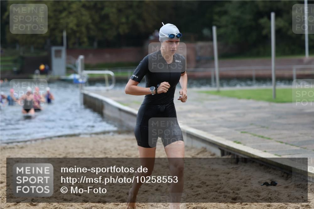 13.09.2026 - Stadtparktriathlon Mo-Foto http://msf.ph/oto/10258553 13.09.2026 11:13:20 Schwimmen 724, 747, 776, 781 meine-sportfotos.de