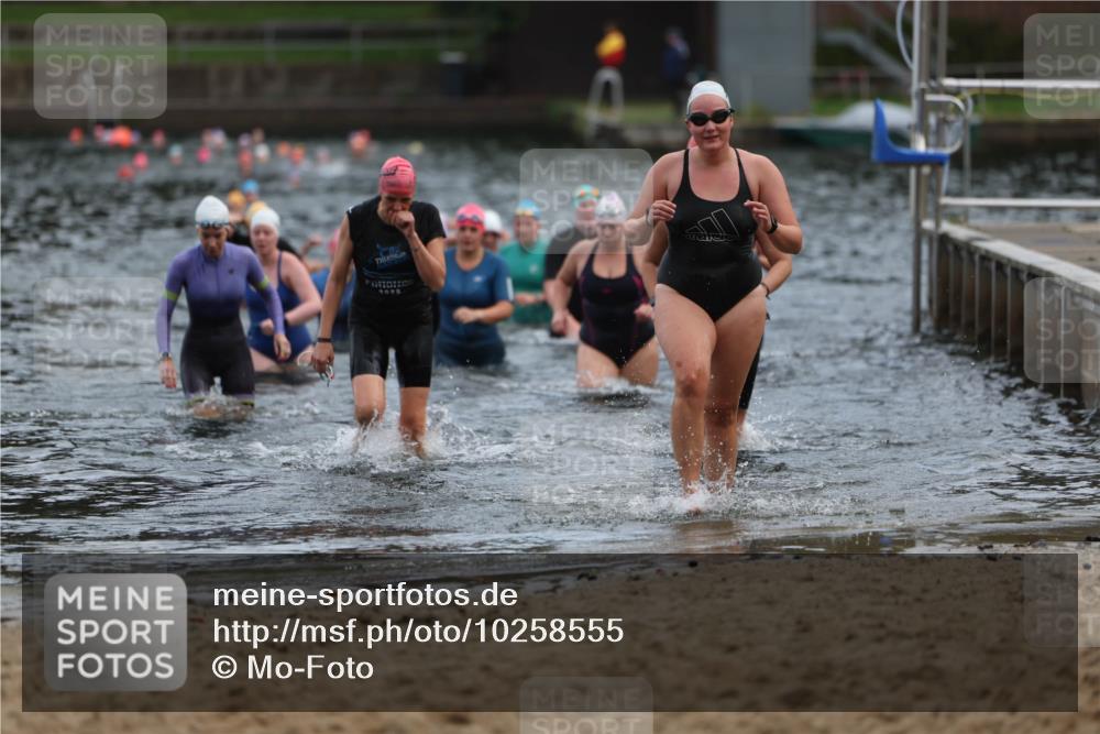 13.09.2026 - Stadtparktriathlon Mo-Foto http://msf.ph/oto/10258555 13.09.2026 11:13:27 Schwimmen 724, 747, 750, 812, 822, 826 meine-sportfotos.de