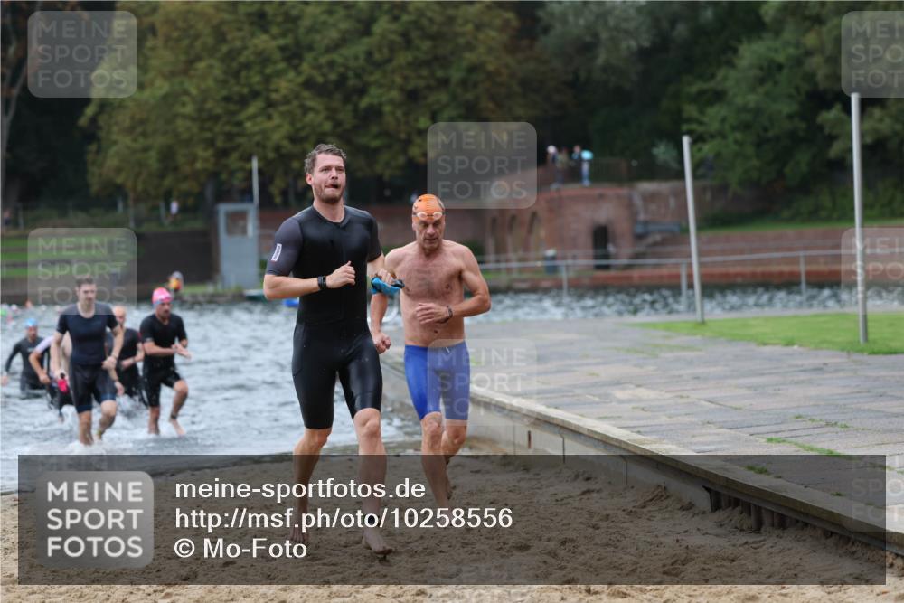 13.09.2026 - Stadtparktriathlon Mo-Foto http://msf.ph/oto/10258556 13.09.2026 11:53:41 Schwimmen 957, 1007, 1024, 1026, 1050, 1051, 1054, 1062, 1067 meine-sportfotos.de