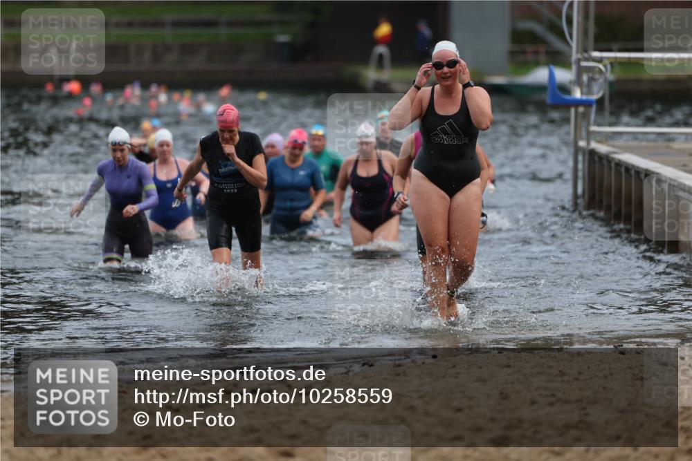 13.09.2026 - Stadtparktriathlon Mo-Foto http://msf.ph/oto/10258559 13.09.2026 11:13:27 Schwimmen 724, 747, 750, 812, 822, 826 meine-sportfotos.de
