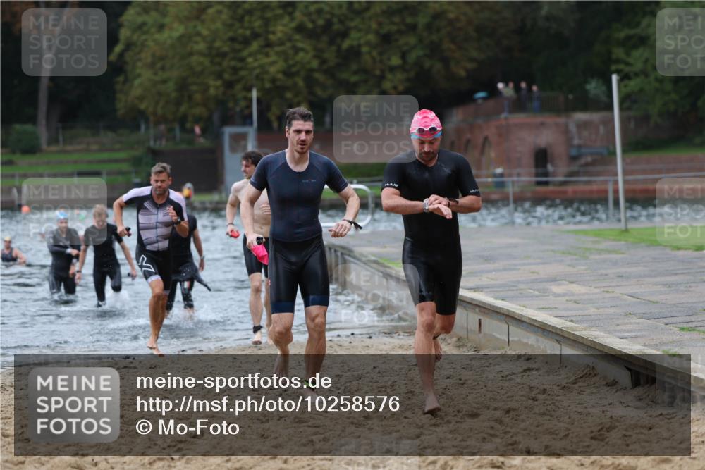 13.09.2026 - Stadtparktriathlon Mo-Foto http://msf.ph/oto/10258576 13.09.2026 11:53:45 Schwimmen 957, 986, 1007, 1024, 1026, 1050, 1051, 1054, 1062 meine-sportfotos.de