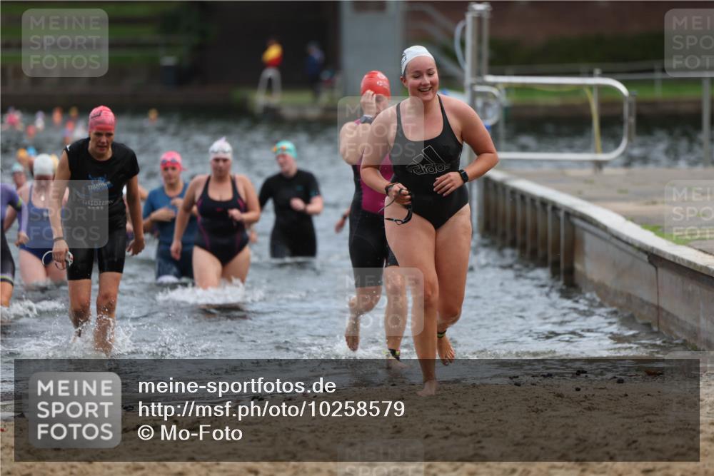 13.09.2026 - Stadtparktriathlon Mo-Foto http://msf.ph/oto/10258579 13.09.2026 11:13:29 Schwimmen 724, 747, 750, 812, 822, 826 meine-sportfotos.de