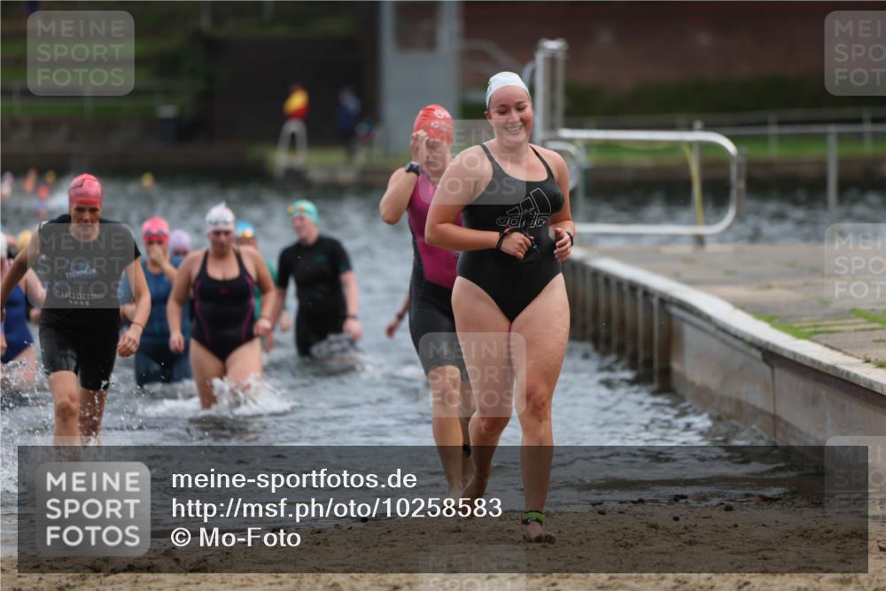 13.09.2026 - Stadtparktriathlon Mo-Foto http://msf.ph/oto/10258583 13.09.2026 11:13:29 Schwimmen 724, 747, 750, 812, 822, 826 meine-sportfotos.de
