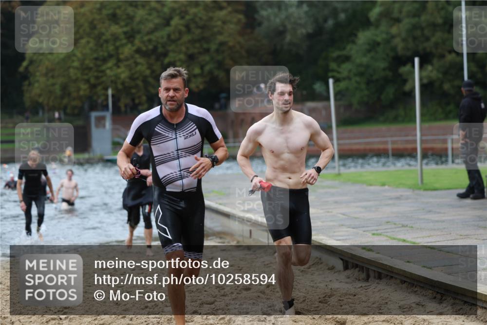 13.09.2026 - Stadtparktriathlon Mo-Foto http://msf.ph/oto/10258594 13.09.2026 11:53:49 Schwimmen 957, 986, 995, 1007, 1024, 1026, 1051, 1054 meine-sportfotos.de