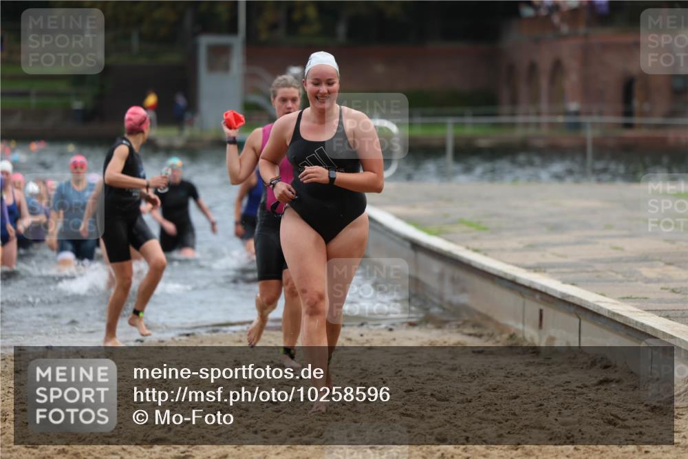 13.09.2026 - Stadtparktriathlon Mo-Foto http://msf.ph/oto/10258596 13.09.2026 11:13:31 Schwimmen 724, 737, 741, 747, 750, 757, 805, 812, 822, 825, 826 meine-sportfotos.de