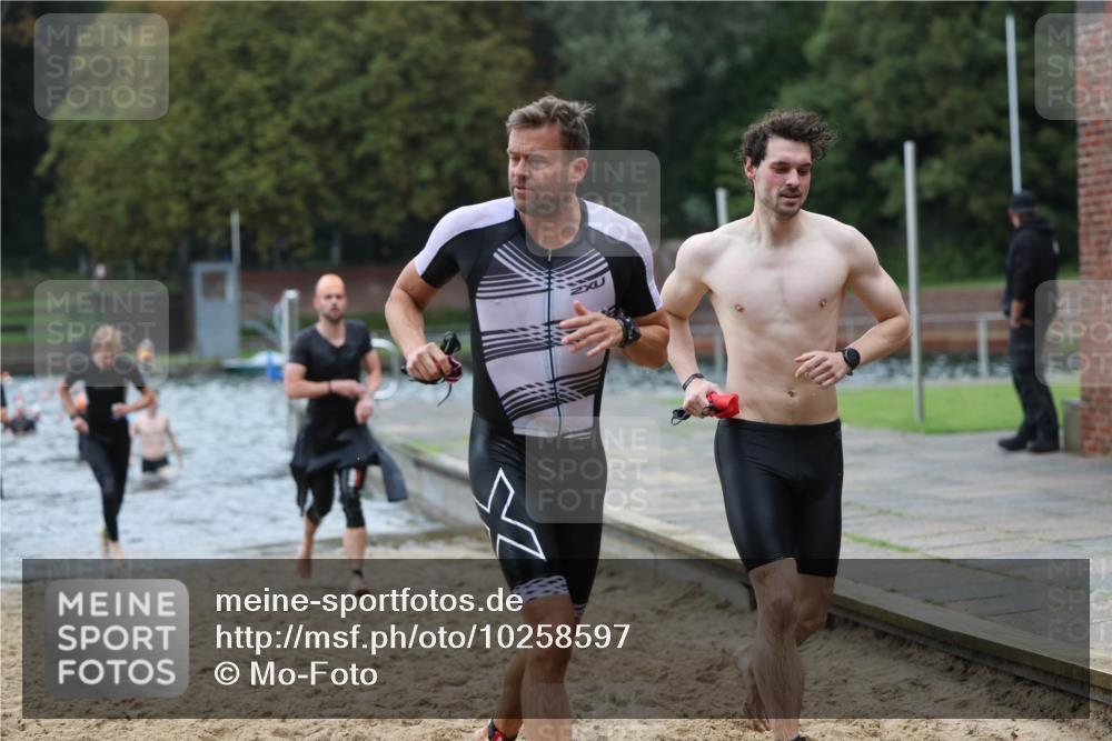 13.09.2026 - Stadtparktriathlon Mo-Foto http://msf.ph/oto/10258597 13.09.2026 11:53:50 Schwimmen 957, 986, 995, 1007, 1024, 1026, 1051, 1054 meine-sportfotos.de