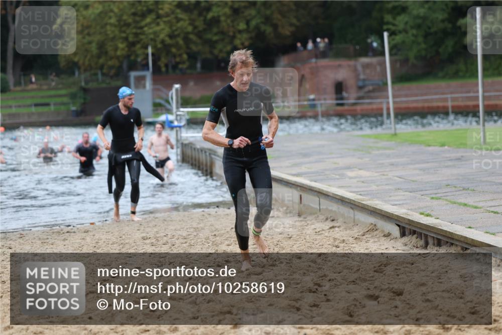 13.09.2026 - Stadtparktriathlon Mo-Foto http://msf.ph/oto/10258619 13.09.2026 11:53:54 Schwimmen 957, 986, 995, 1024, 1045 meine-sportfotos.de