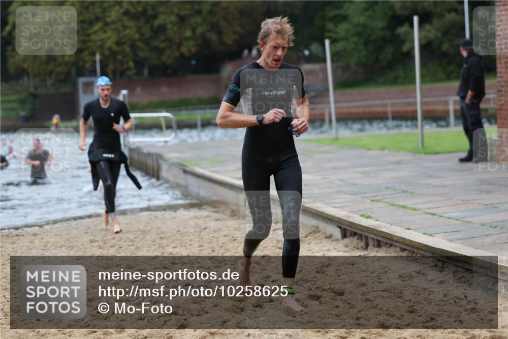 13.09.2026 - Stadtparktriathlon Mo-Foto http://msf.ph/oto/10258625 13.09.2026 11:53:55 Schwimmen 957, 986, 995, 1024, 1045 meine-sportfotos.de