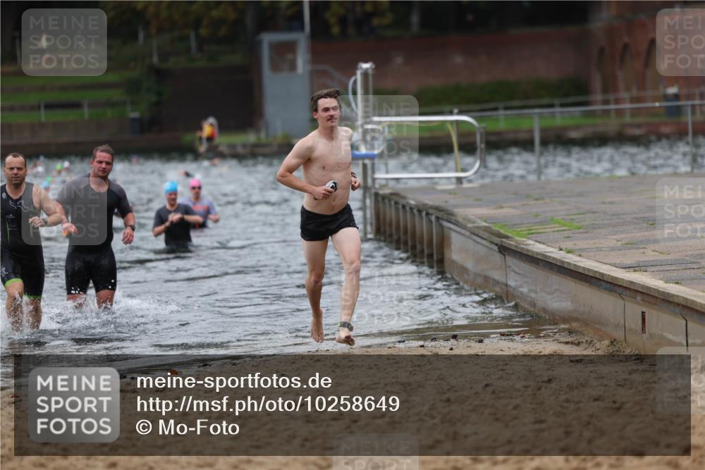 13.09.2026 - Stadtparktriathlon Mo-Foto http://msf.ph/oto/10258649 13.09.2026 11:54:00 Schwimmen 961, 986, 995, 1011, 1045 meine-sportfotos.de