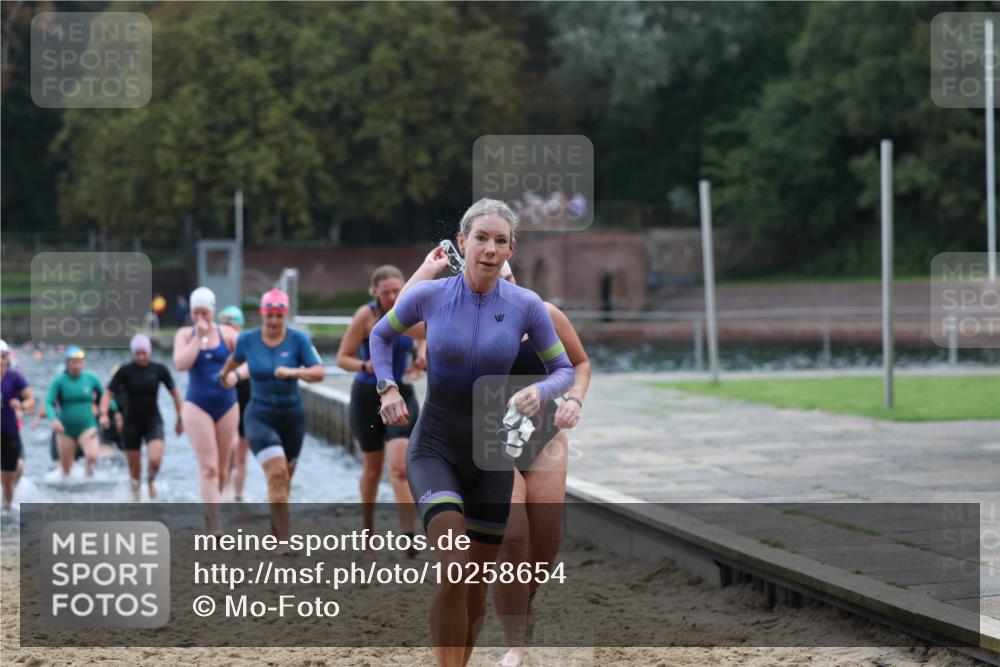 13.09.2026 - Stadtparktriathlon Mo-Foto http://msf.ph/oto/10258654 13.09.2026 11:13:38 Schwimmen 724, 728, 737, 740, 741, 750, 757, 805, 812, 822, 825, 826, 828 meine-sportfotos.de