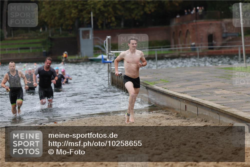 13.09.2026 - Stadtparktriathlon Mo-Foto http://msf.ph/oto/10258655 13.09.2026 11:54:01 Schwimmen 960, 961, 986, 995, 1011, 1045 meine-sportfotos.de