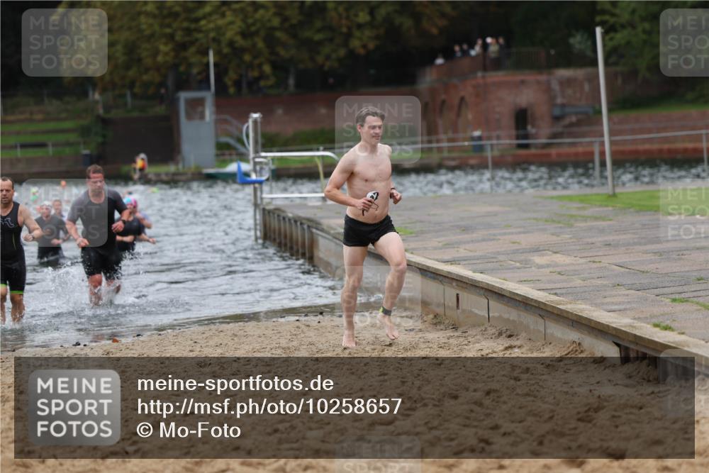 13.09.2026 - Stadtparktriathlon Mo-Foto http://msf.ph/oto/10258657 13.09.2026 11:54:01 Schwimmen 960, 961, 986, 995, 1011, 1045 meine-sportfotos.de