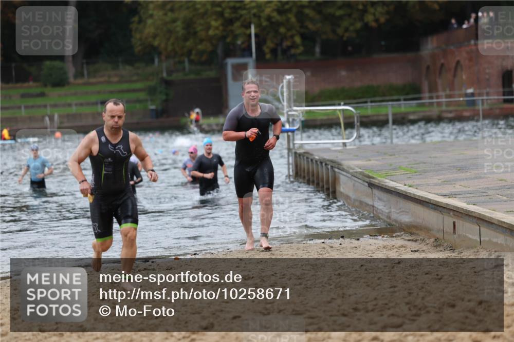 13.09.2026 - Stadtparktriathlon Mo-Foto http://msf.ph/oto/10258671 13.09.2026 11:54:04 Schwimmen 960, 961, 995, 1011, 1045, 1061 meine-sportfotos.de